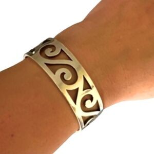 James Avery Retired Gentle Waves Cuff Bracelet